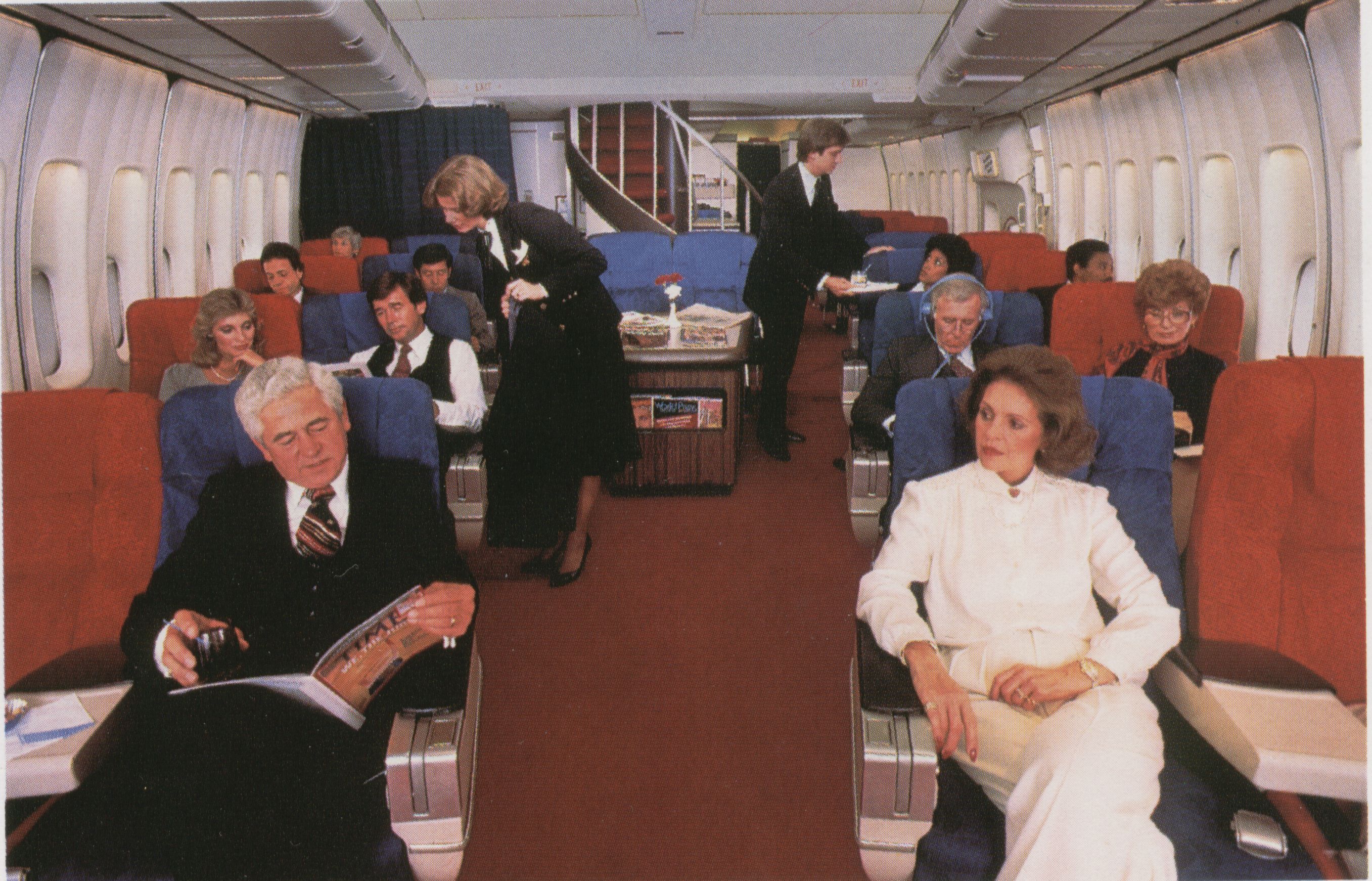 1983 The First Class cabin of a Pan Am Boeing 747SP.